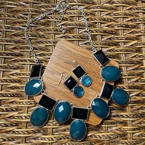 Statement necklace & earring set